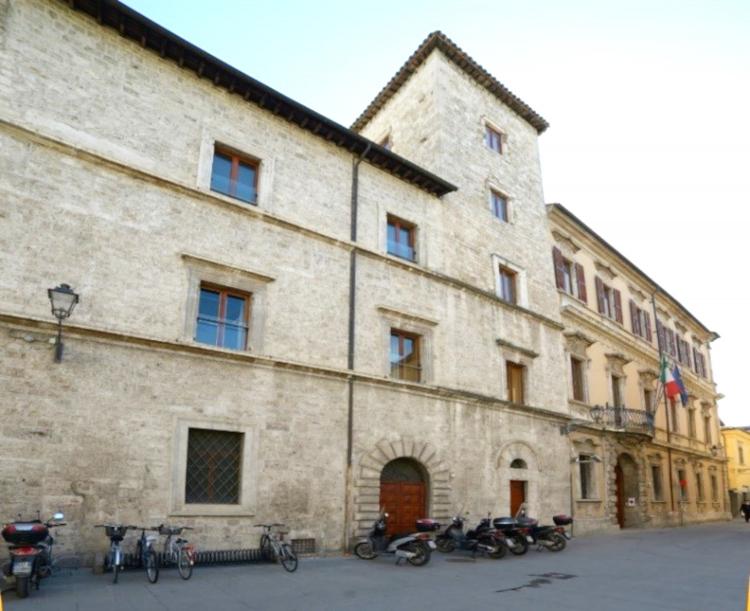 La Banca d’Italia ha avviato una nuova procedura per la vendita, senza fissazione di base d’asta degli immobili sede della ex Filiale di Ascoli Piceno